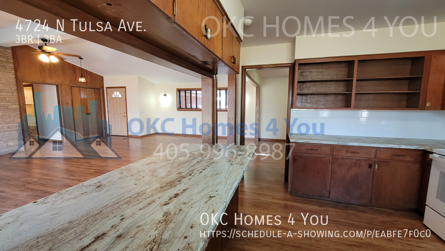 Large mid-century modern in Bush Hills 4th Addition - 3 bed, 3 bath! property image