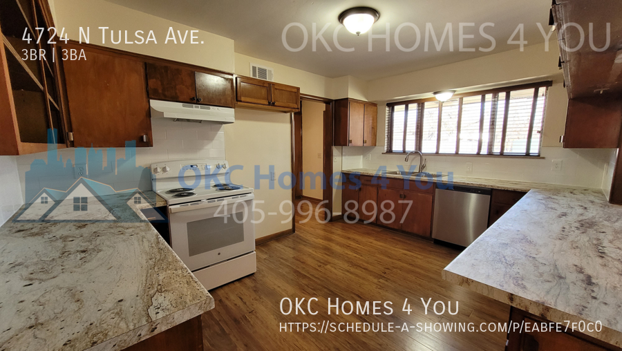 Large mid-century modern in Bush Hills 4th Addition - 3 bed, 3 bath! property image