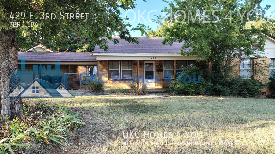 3 Bedroom, 1 Block South of UCO property image