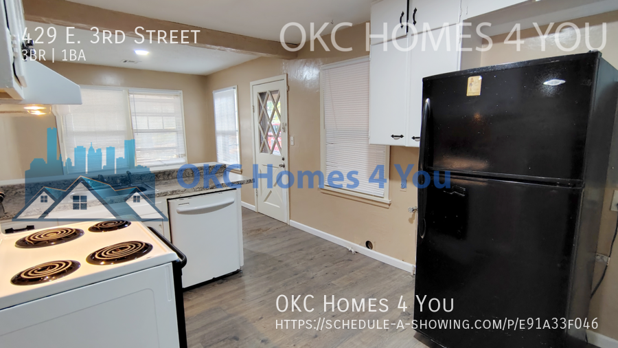 Start The New Year Here! 3 Bedroom, 1 Blk. So.of UCO property image