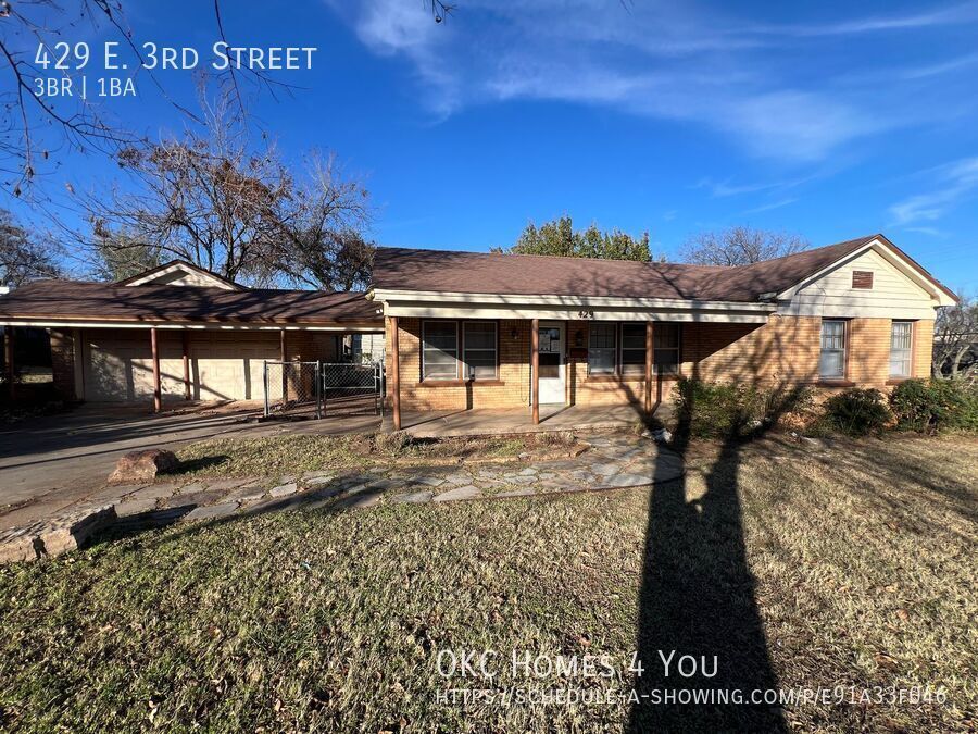 Start The New Year Here! 3 Bedroom, 1 Blk. So.of UCO property image