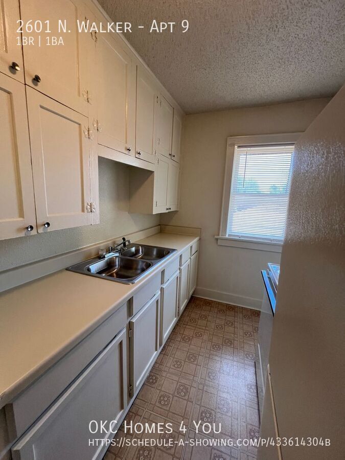 1 Bed in the Paseo District property image