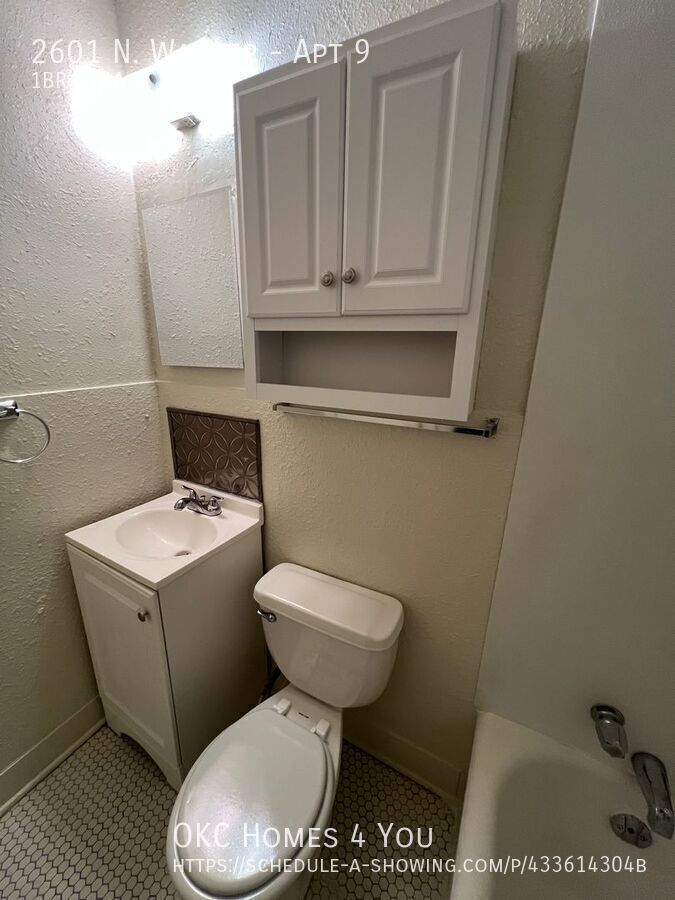 1 Bed in the Paseo District property image