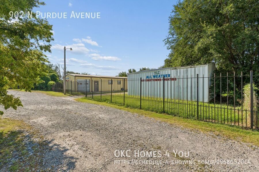 Gated Warehouse & Shop in NW OKC property image