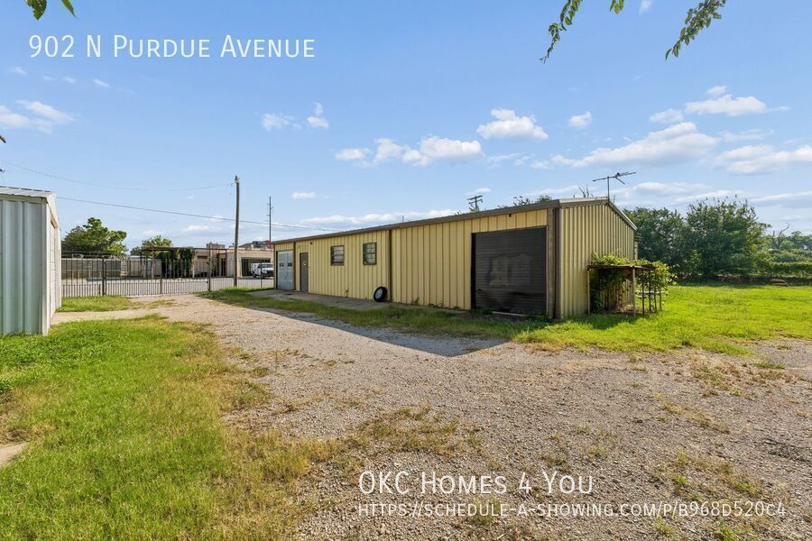 Gated Warehouse & Shop in NW OKC property image