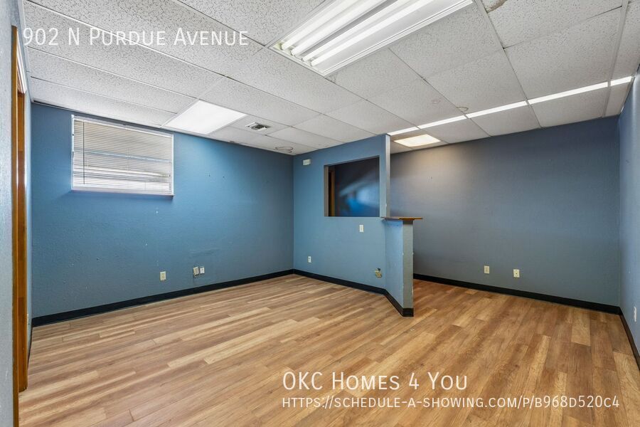 Gated Warehouse & Shop in NW OKC property image