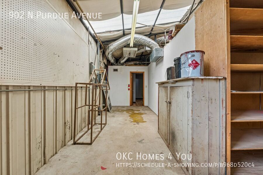 Gated Warehouse & Shop in NW OKC property image