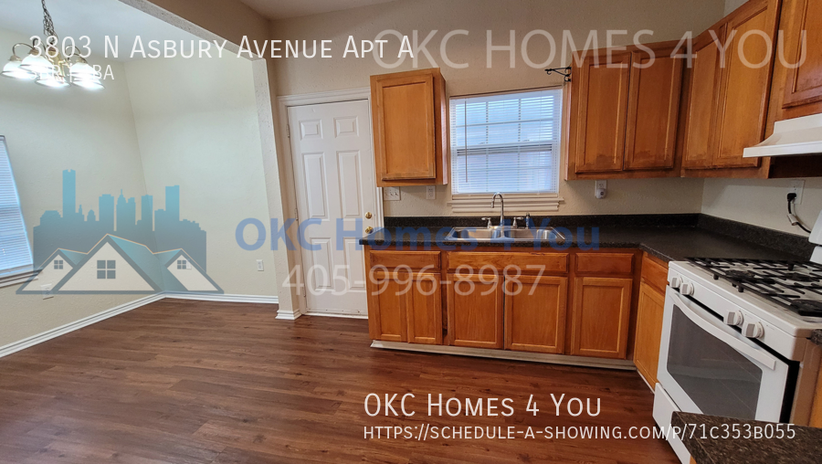 3 Bed Triplex with an Office in Bethany Schools! property image