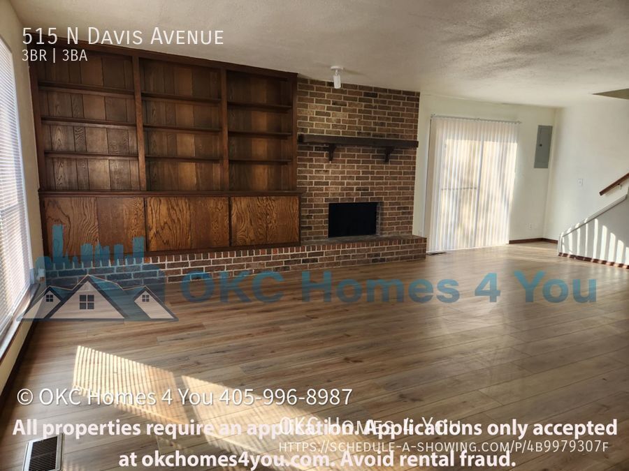 Large 3 bed, 2 1/2 bath duplex. property image