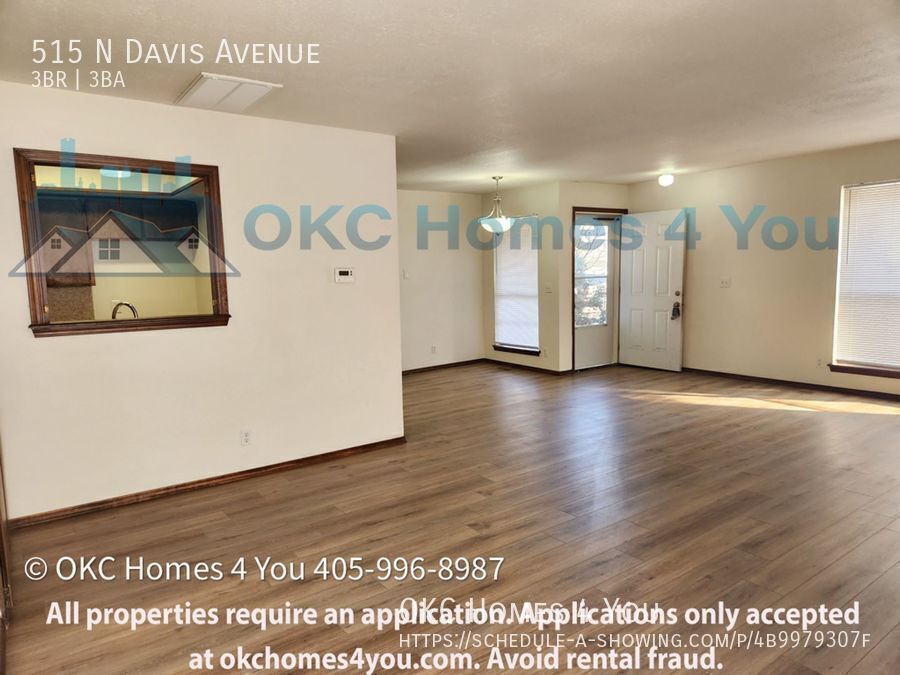 Large 3 bed, 2 1/2 bath duplex. property image