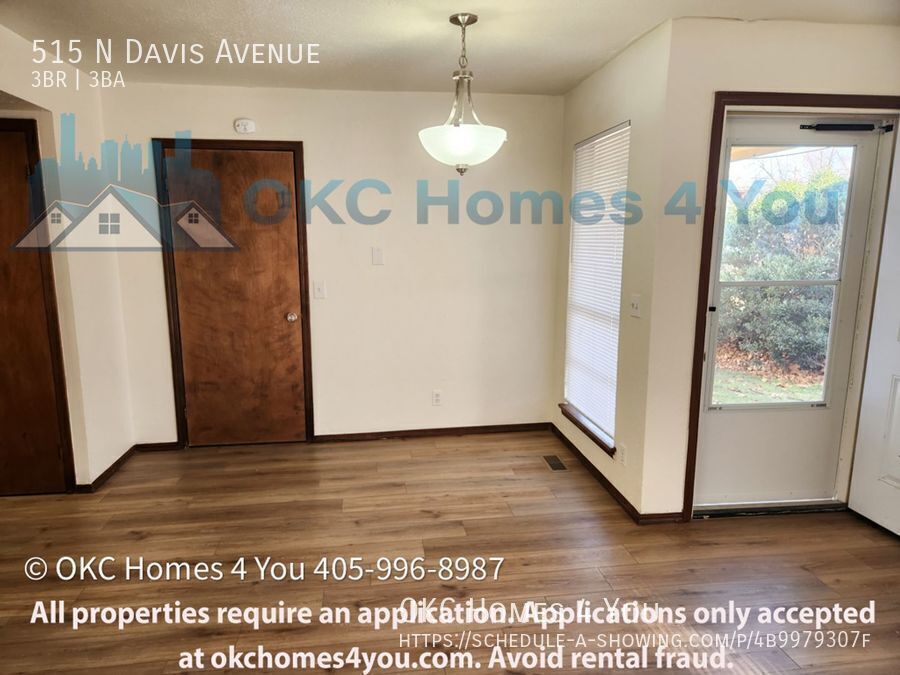 Large 3 bed, 2 1/2 bath duplex. property image