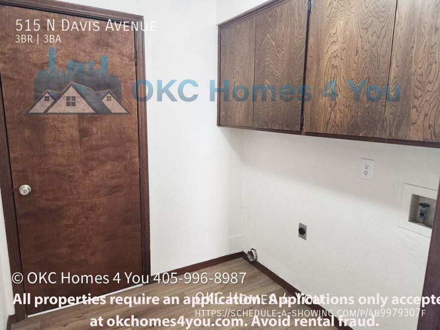 Large 3 bed, 2 1/2 bath duplex. property image