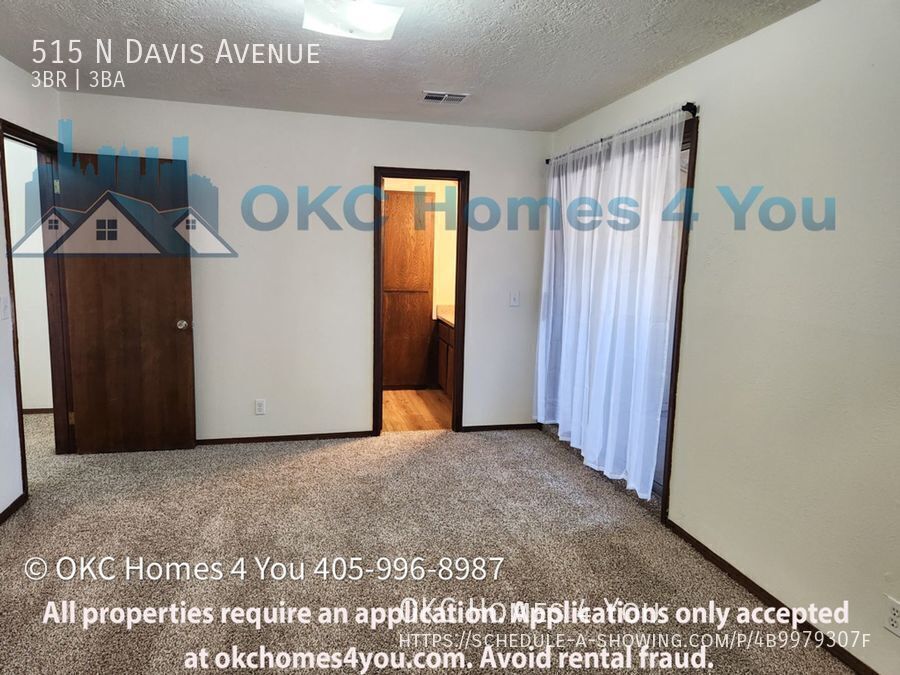 Large 3 bed, 2 1/2 bath duplex. property image