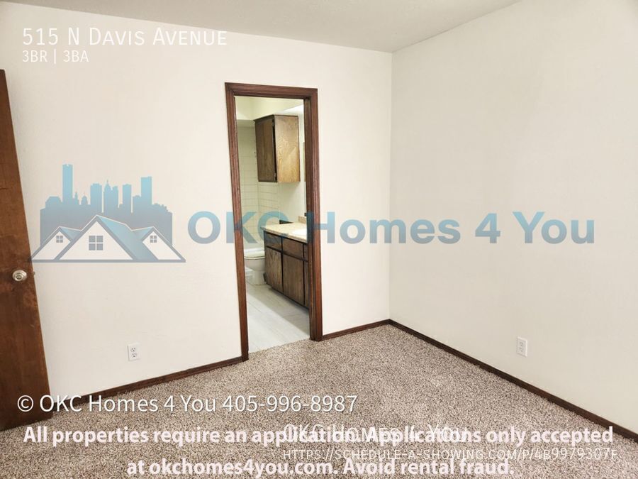 Large 3 bed, 2 1/2 bath duplex. property image